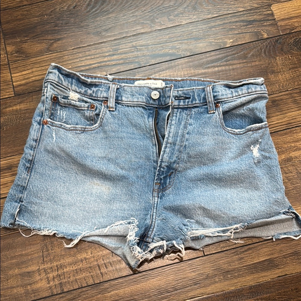 Abercrombie “the mom short” high rise Denim Women's Shorts